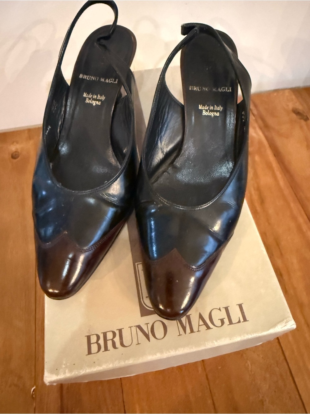 Vintage Bruno Magli. Brown/Black Sling Back Heels. Size 6.5.